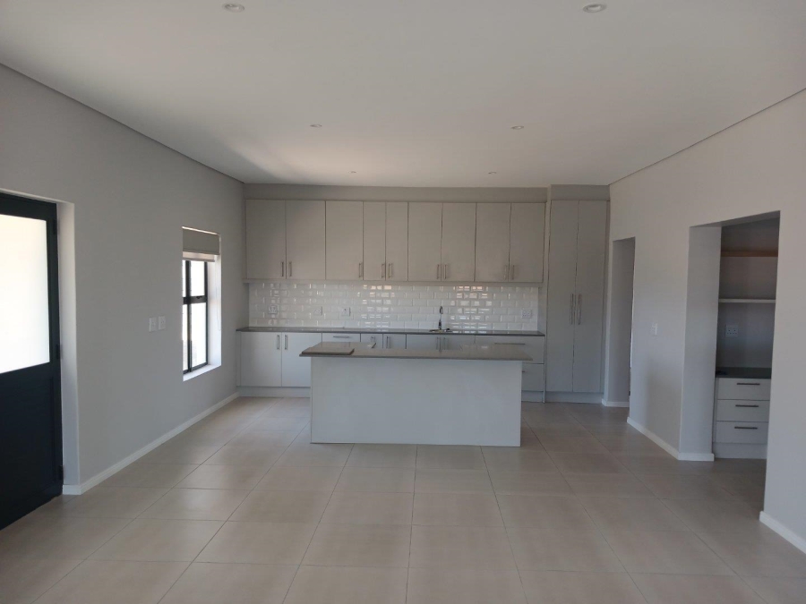 6 Bedroom Property for Sale in Panorama Western Cape